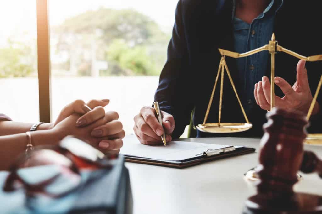 Court Applications vs. Mediation: A Less Stressful Path with EH Mediation Kidderminster